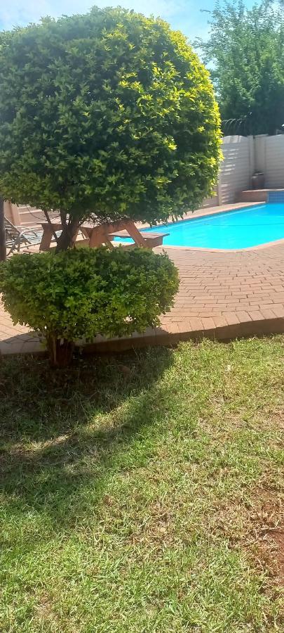 Lime Court Two Apartment Pretoria Ngoại thất bức ảnh